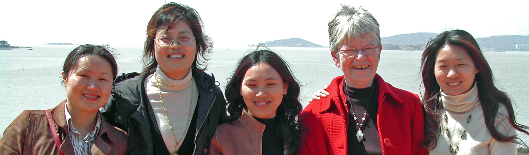 Ms_Li_Ping_on_the_right_Rosecy_in_the_middlea